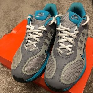 Nike Outlet Inspire size 6Y (7/7.5 women)